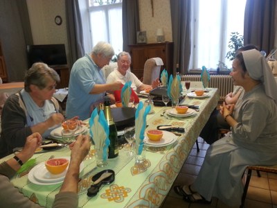 공동체 식사시간