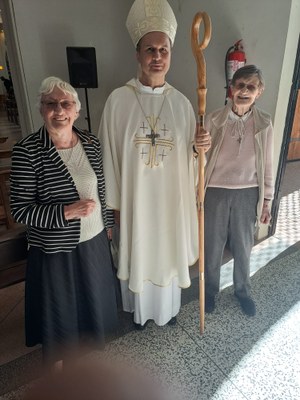 Séances de photos après la messe de l'ordination
