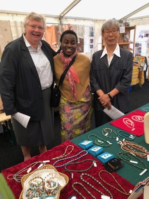 Visite dans la Tente missionnaire