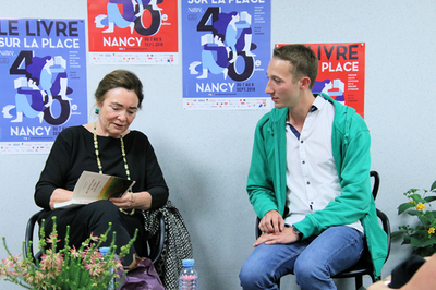 Le Livre sur la place et à Charles de Foucauld 1